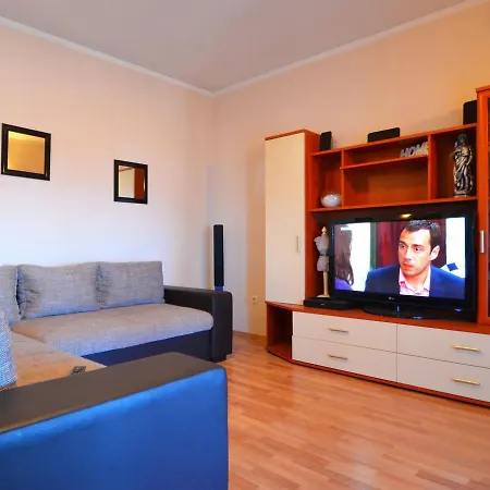 Sanja Apartment *